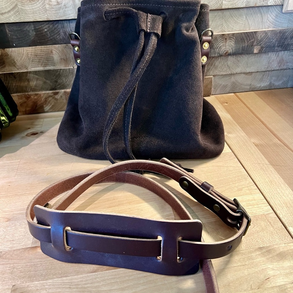 Go Forth Goods Chocolate Suede Abby, brand new - Picture 3 of 4